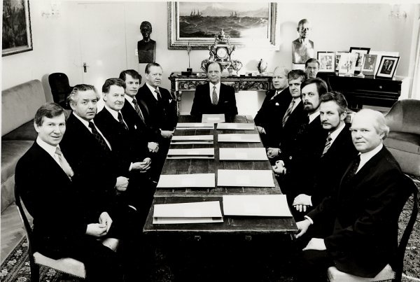 20 Ráðuneyti Gunnars Thoroddsen 8. febrúar 1980 Ráðuneyti Gunnars Thoroddsen 8. febrúar 1980