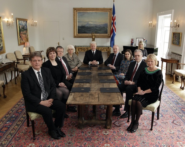 46 Annað ráðuneyti Jóhönnu Sigurðardóttur með breytingum 30. ágúst 2012 46 Annað ráðuneyti Jóhönnu Sigurðardóttur með breytingum 30. ágúst 2012